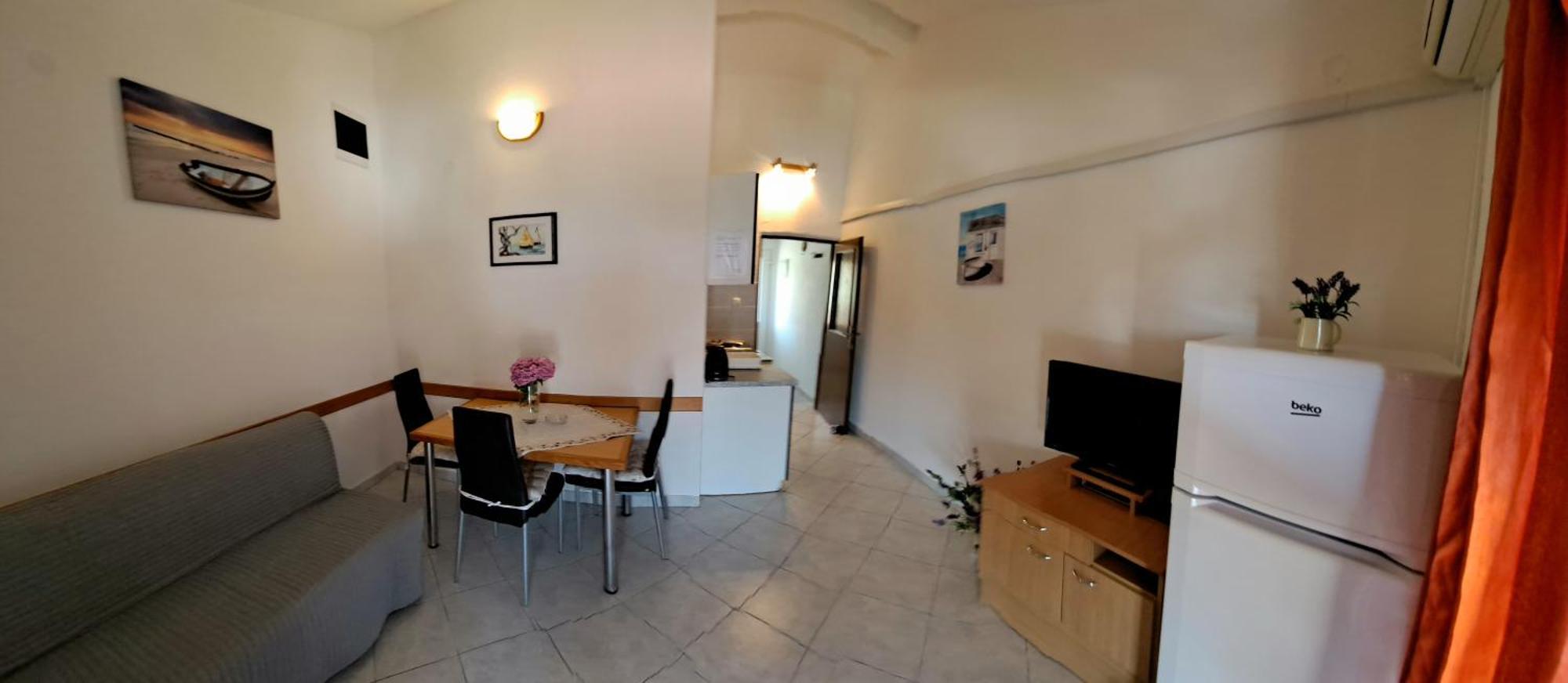 Apartments Toni Трогір Екстер'єр фото