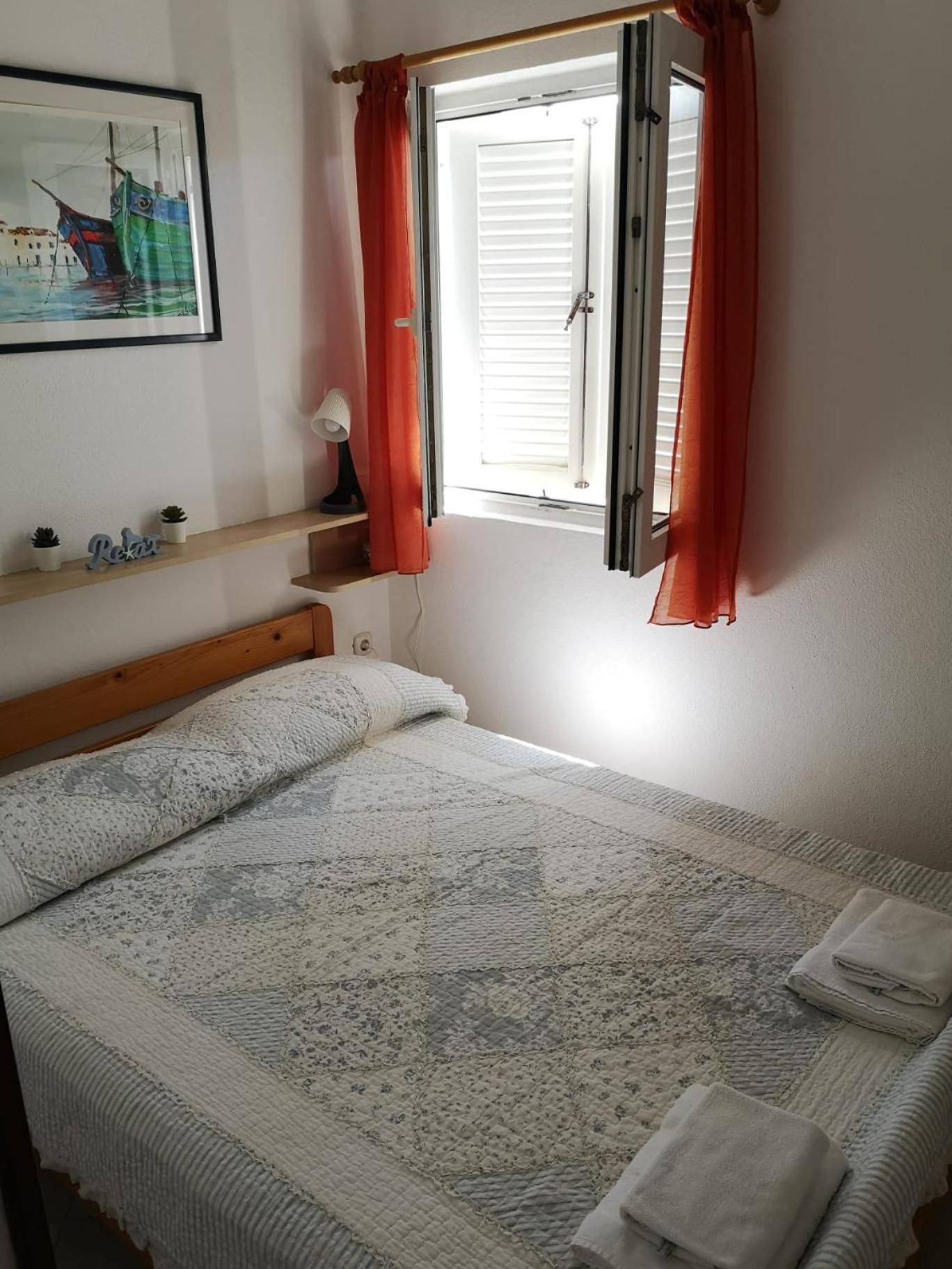 Apartments Toni Трогір Екстер'єр фото