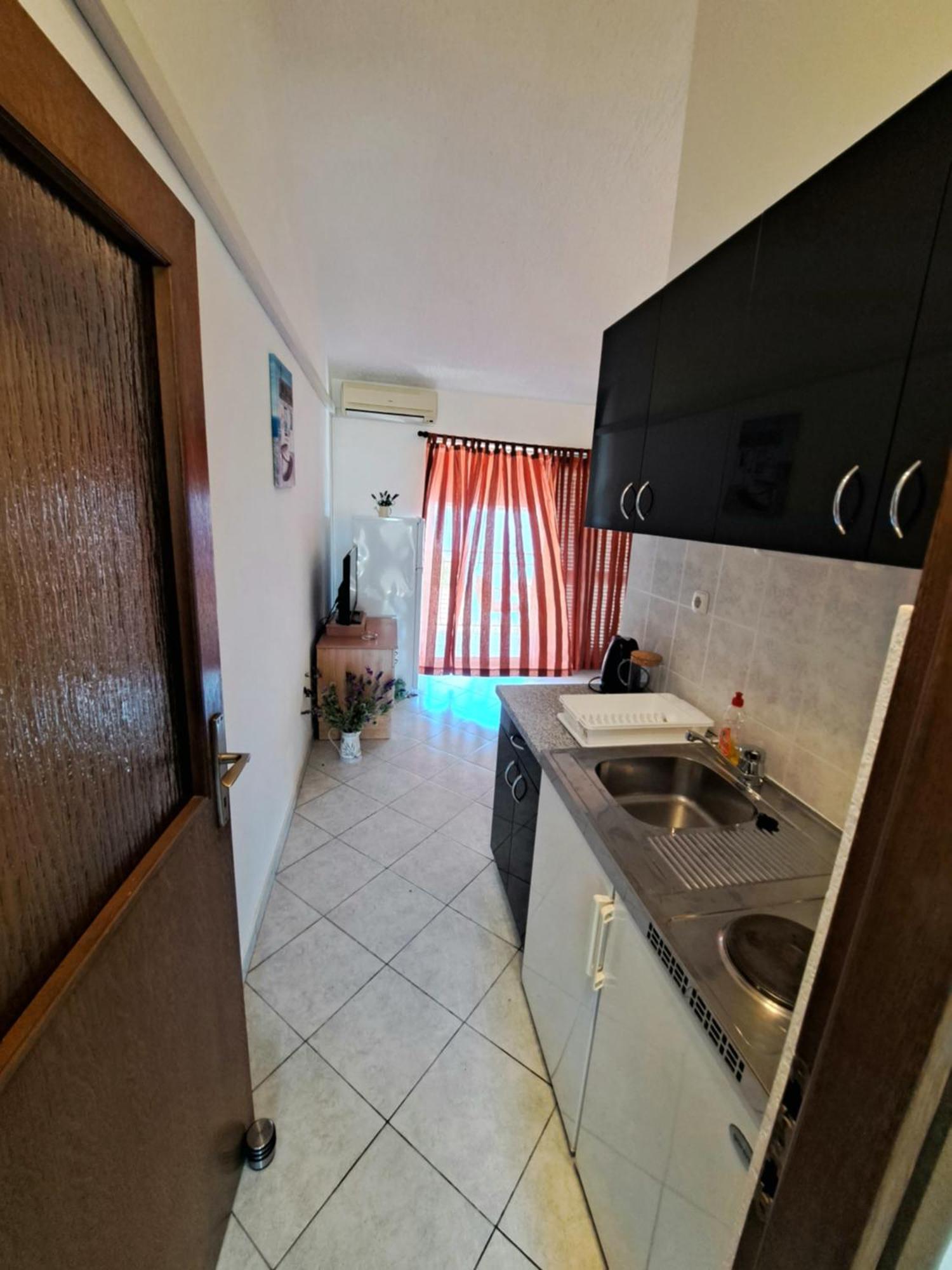 Apartments Toni Трогір Екстер'єр фото